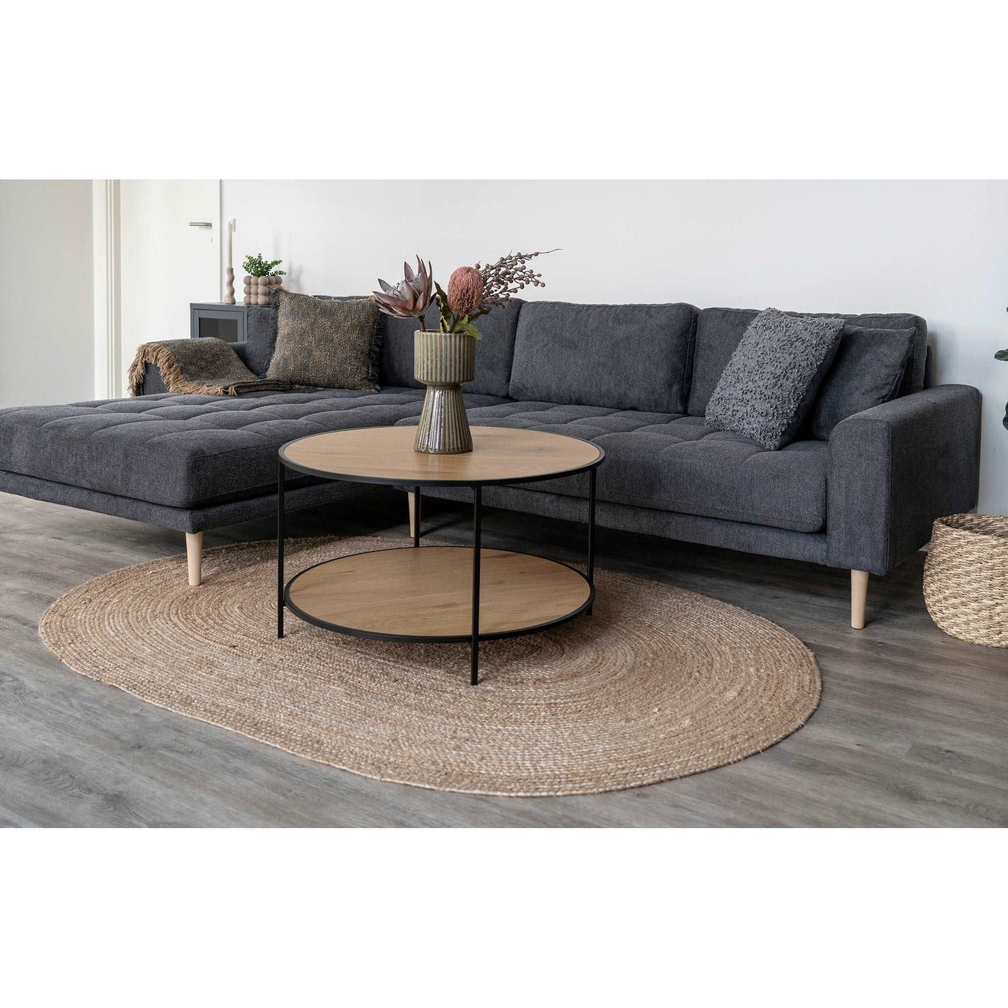 Bombay Rug - Vloerkleed in gevlochten jute, naturel, ovaal, 140x200 cm-Tapijt-House Nordic-bombay-rug-rug-in-braided-jute-nature-oval-140x200-cm-4-tapijt, woonkamer-Vloerkleed in gevlochten jute, naturel, ovaal, 140x200 cm Materiaal Jute Kleur Natuurlijk-5713917022700-3981094-Cerasus Homestyle