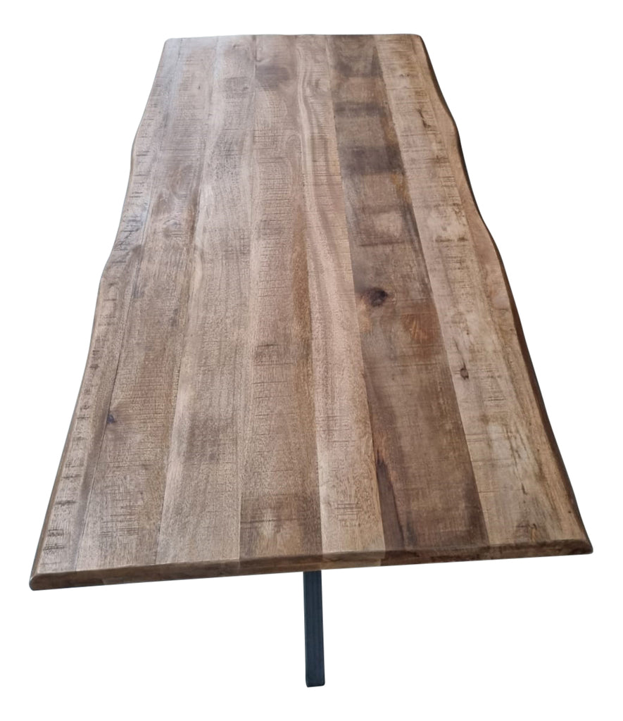 update alt-text with template Boomstamtafel Boston | 200 cm-Cerasus Homestyle-boomstamtafel-boston-200-cm-4-Boomstamtafel Boston is gemaakt van mangohout en metaal. Het tafelblad bestaat uit verschillende stroken mangohout, waardoor geen enkele tafel hetzelfde is. Het blad is voorzien van een matte blanke lak. Afmeting Breedte: 200 cm Diepte: 100 cm Hoogte: 76 cm Dikte blad: 6 cm opgedikt Afmeting matrixpoot Breedte: 10 cm Diepte: 5 cm Breedte 200 Diepte 100 Hoogte 76-8720618970503-STF-2003-Cerasus Homestyl