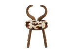 J-Line Kinderstoel Koedesign-Stoel-J-Line-chair-ears-cow-wood-br-2-kinderen, stoel-Breedte 36 Hoogte 58 Lengte 36 Gewicht 3,07 kg Verzameling WINTER 2019 Kleur 1 BRUIN Kleur 2 NATUURLIJK Materiaal samenstelling RUBBERHOUT (80%), NEPBONT (8%), SCHUIM (7%), STOF (5%) Montage vereist Nvt-5415203961341-96134-Cerasus Homestyle