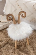 J-Line Kinderstoel Schaapdesign-Stoel-J-Line-chair-ears-sheep-wood-nat-8-kinderen, stoel-Breedte 36 Hoogte 56 Lengte 36 Gewicht 3,3 kg Verzameling WINTER 2019 Kleur 1 VERSTAND Kleur 2 NATUURLIJK Materiaal samenstelling NEPBONT (8%), STOF (5%), RUBBERHOUT (80%), SCHUIM (7%) Intrastat-code 94016900 Montage vereist Nvt-5415203961327-96132-Cerasus Homestyle