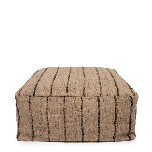 De Oh My Gee Poef - Beige Zwart-Poef-Bazar Bizar-Default-de-oh-my-gee-poef-beige-zwart-2-1-poef-Deze katoenen poef is de perfecte accessoire voor uw huis of zelfs uw overdekte buitenruimte. Gemaakt van superzacht katoen en verkrijgbaar in verschillende kleuren en patronen - deze poef is zowel een kleuraccent als een volledig functioneel zitelement. Leun achterover, ontspan en leg uw voeten omhoog - maar doe het in stijl! Dit unieke textielproduct is met de hand vervaardigd en geverfd, waardoor e