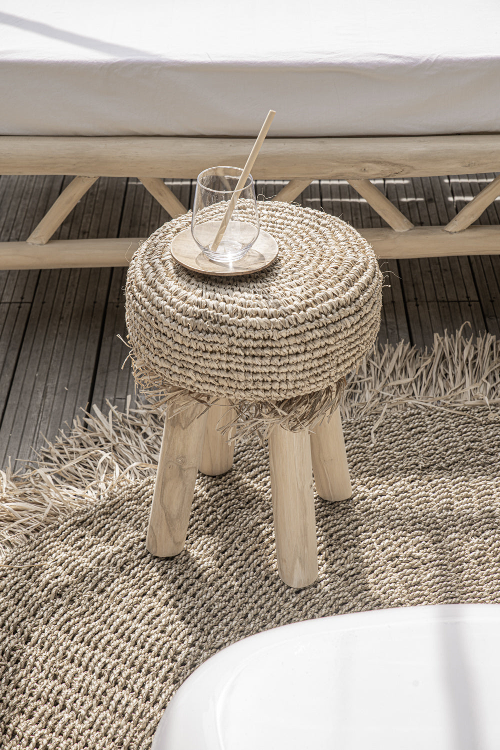 Het Raffia Fringed Tapijt - Naturel - 100-Tapijt-Bazar Bizar-de-raffia-fringed-tapijt-naturel-100-2-kleed, tapijt-Ons Franjestapijt, gemaakt van raffia, sisal en palm, is naturel van kleur. Het geeft textuur en zachtheid aan een harde vloer. Het is natuurlijk slijtvast en ideaal voor uw keuken, woonruimte of overdekt terras. Kleur Naturel Breedte (cm) 100 Lengte (cm) 100 Materialen Seagrass - Raffia-7438246017057-BAJN009N-100-Cerasus Homestyle